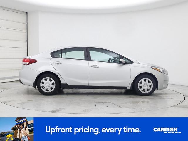Photo of 2017 Gray Kia Forte