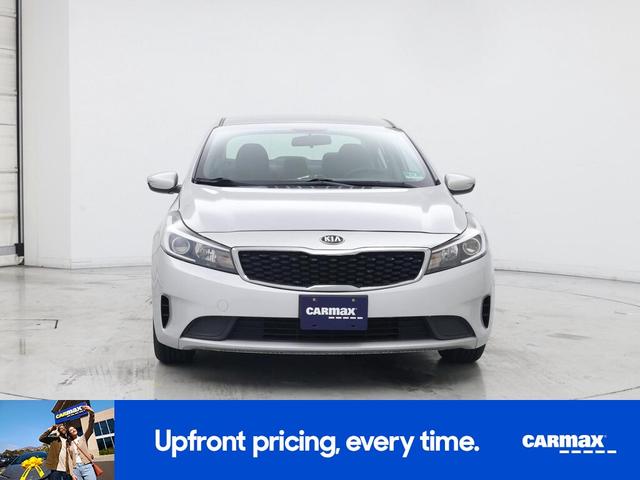 Photo of 2017 Gray Kia Forte