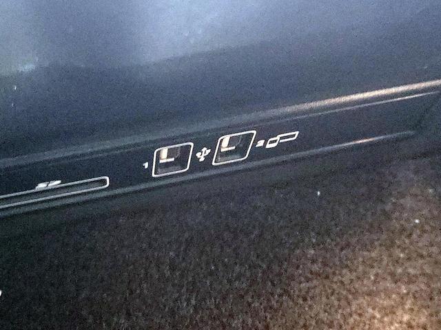 Photo of 2021 Black Mercedes-Benz C-Class