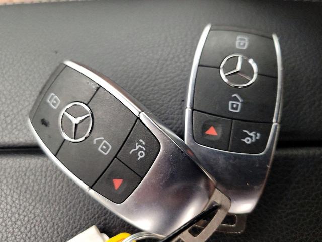 Photo of 2021 Black Mercedes-Benz C-Class