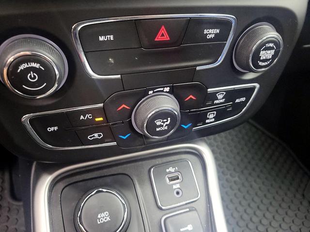 Photo of 2020 Blue Jeep Compass
