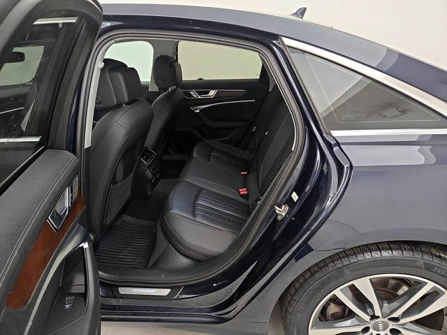 Photo of 2019 Gray Audi A6
