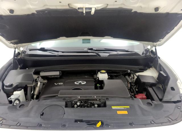 Photo of 2018 White INFINITI QX60