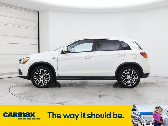 Photo of 2019 White Mitsubishi Outlander Sport