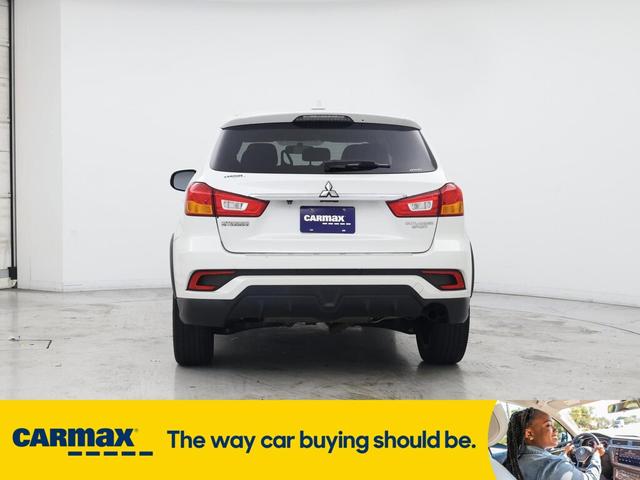 Photo of 2019 White Mitsubishi Outlander Sport
