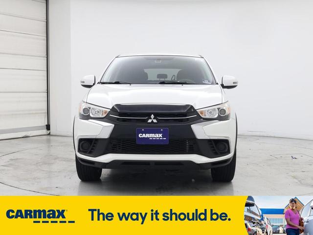 Photo of 2019 White Mitsubishi Outlander Sport