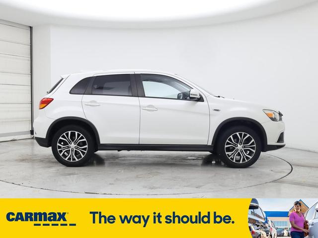 Photo of 2019 White Mitsubishi Outlander Sport