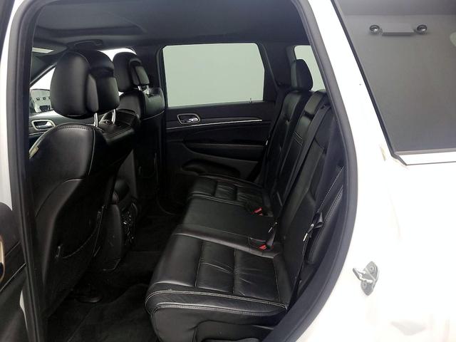 Photo of 2015 White Jeep Grand Cherokee