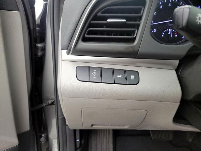Photo of 2020 Gray Hyundai ELANTRA