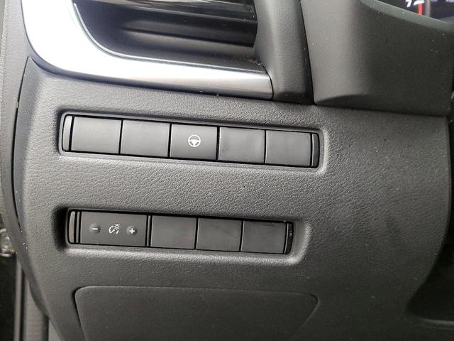 Photo of 2022 Black Nissan Rogue