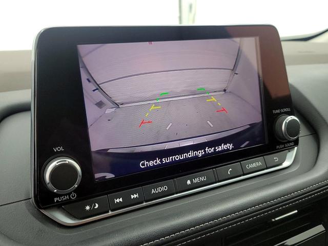 Photo of 2022 Black Nissan Rogue