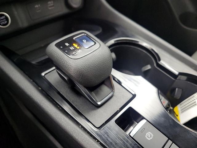 Photo of 2022 Black Nissan Rogue