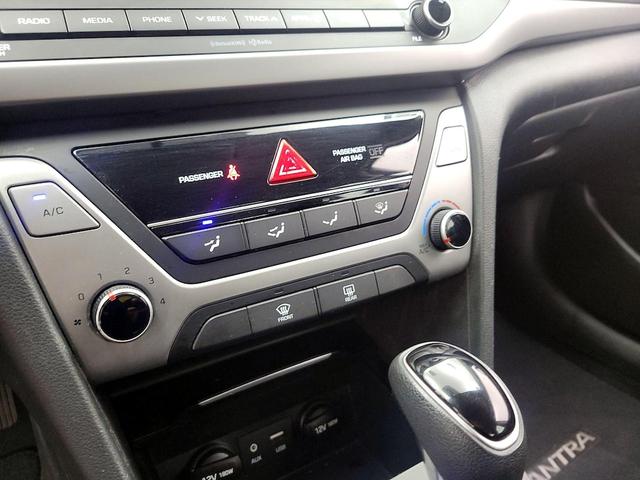 Photo of 2018 White Hyundai ELANTRA