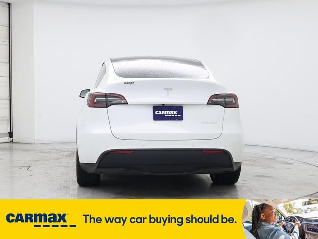 Photo of 2021 White Tesla Model Y