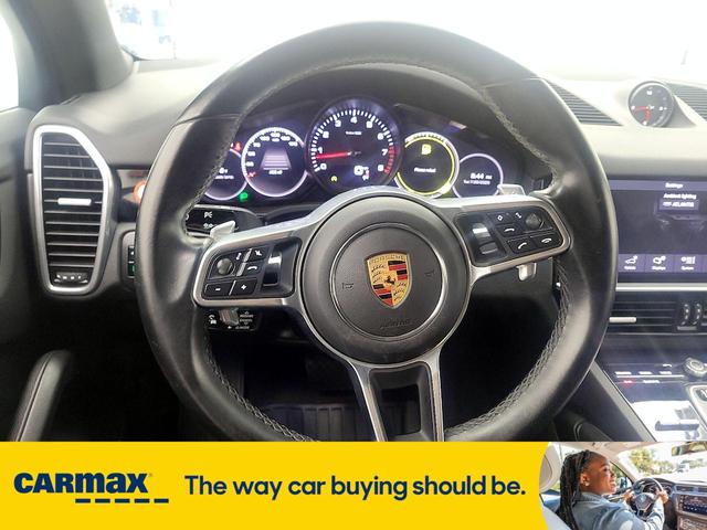 Photo of 2019 Gray Porsche Cayenne