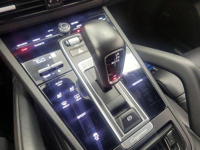 Photo of 2019 Gray Porsche Cayenne