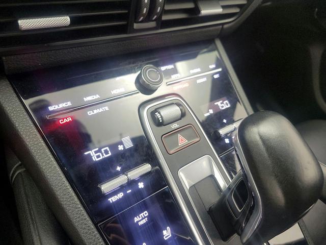 Photo of 2019 Gray Porsche Cayenne