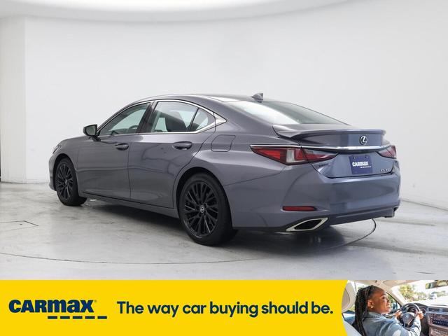Photo of 2021 Gray Lexus ES 350