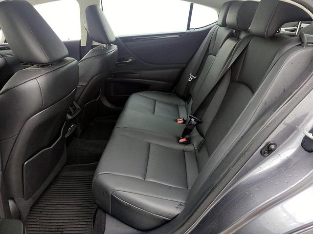 Photo of 2021 Gray Lexus ES 350