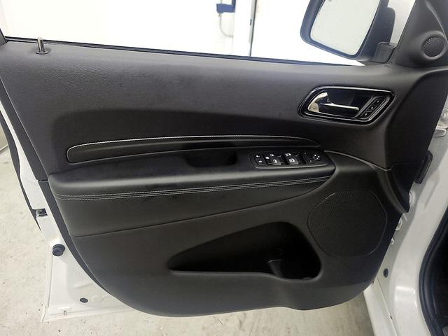 Photo of 2022 White Dodge Durango