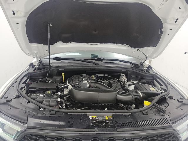 Photo of 2022 White Dodge Durango