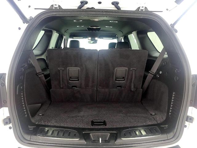 Photo of 2022 White Dodge Durango