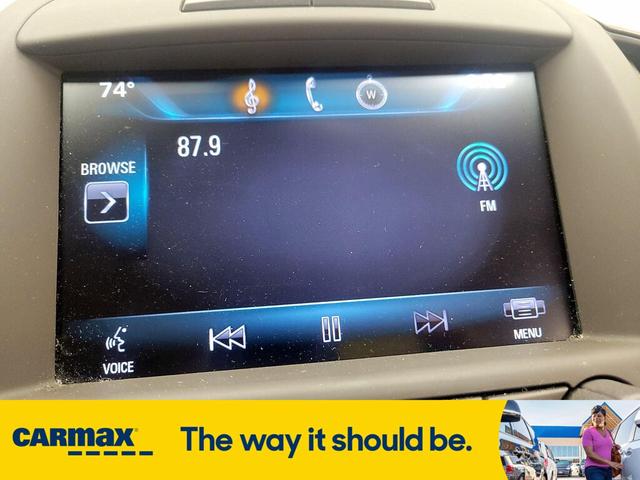 Photo of 2014 White Buick LaCrosse