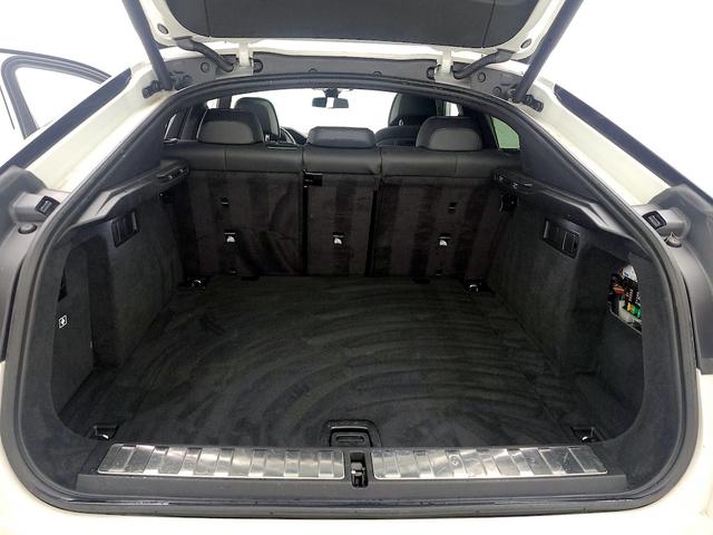 Photo of 2021 White BMW X6