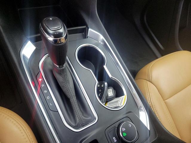 Photo of 2019 Black Chevrolet Traverse
