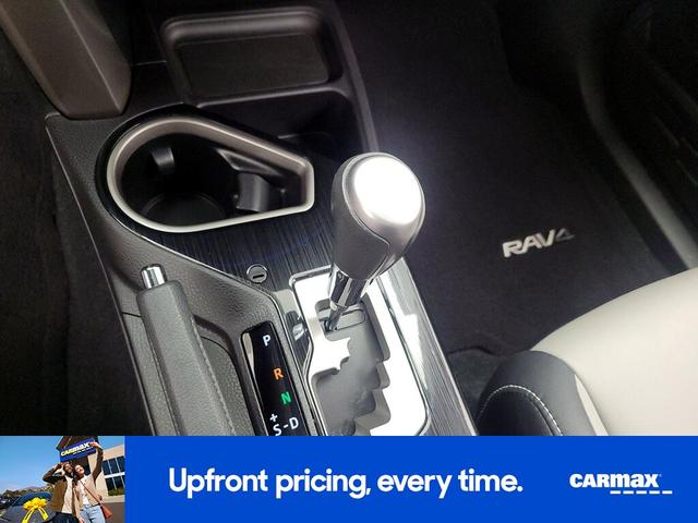 Photo of 2017 Gray Toyota RAV4