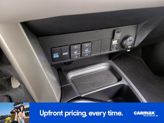 Photo of 2017 Gray Toyota RAV4