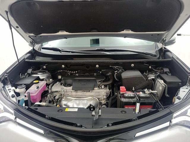 Photo of 2017 Gray Toyota RAV4