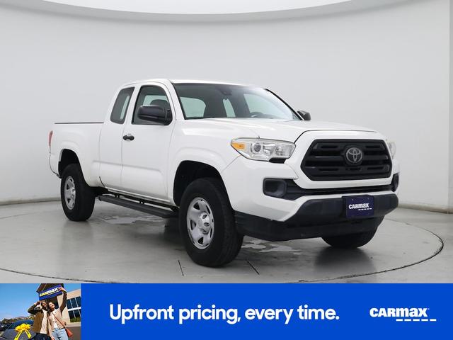 Photo of 2018 White Toyota Tacoma