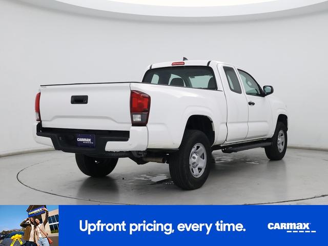 Photo of 2018 White Toyota Tacoma