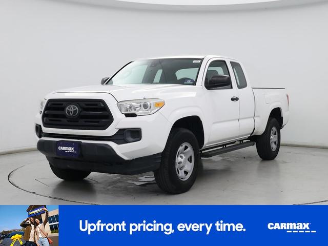 Photo of 2018 White Toyota Tacoma