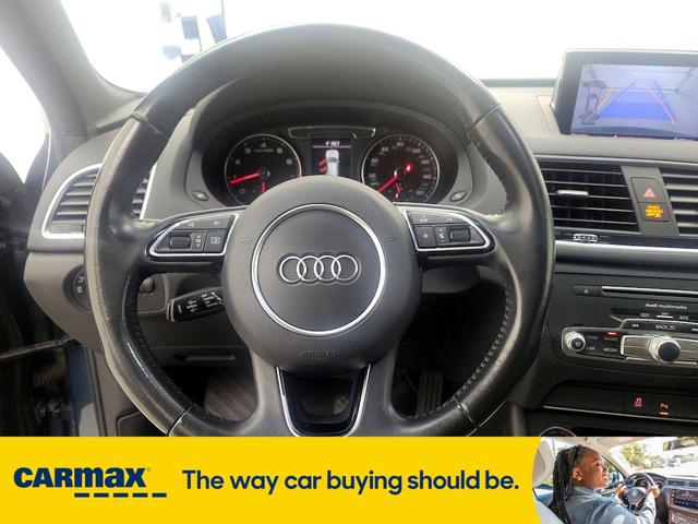 Photo of 2016 Blue Audi Q3