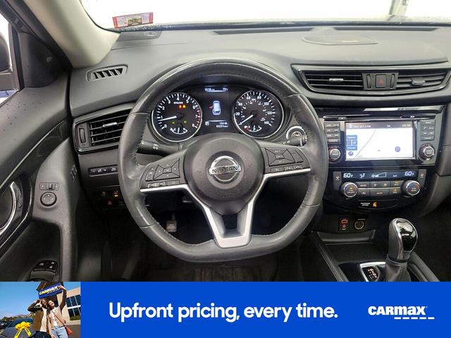 Photo of 2017 Black Nissan Rogue
