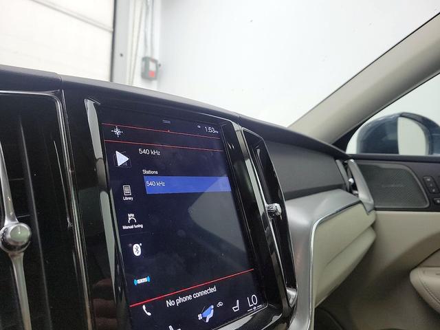Photo of 2019 Blue Volvo XC60