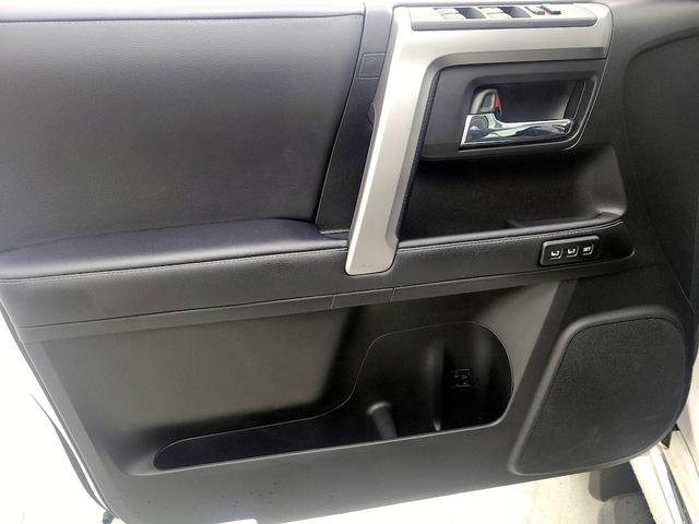 Photo of 2022 White Toyota 4Runner