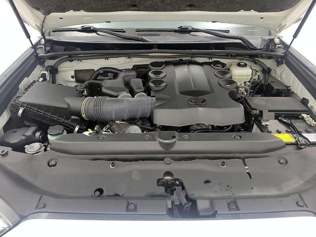 Photo of 2022 White Toyota 4Runner