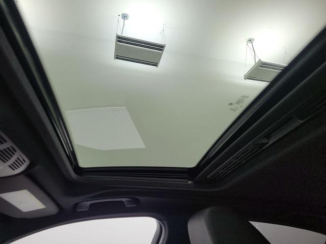 Photo of 2018 White BMW 330
