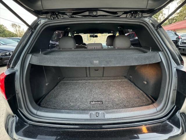 Photo of 2016 Deep Black Pearl Volkswagen Golf GTI