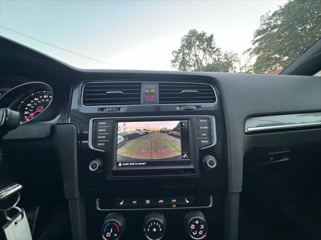 Photo of 2016 Deep Black Pearl Volkswagen Golf GTI