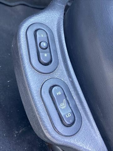 Photo of 2002 Black Clearcoat Chrysler 300M
