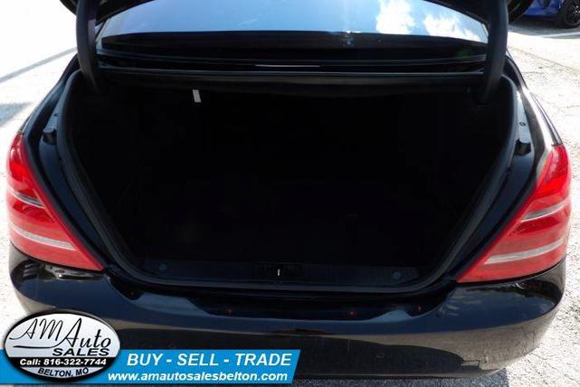 Photo of 2010 Majestic Black Metallic Mercedes-Benz S-Class
