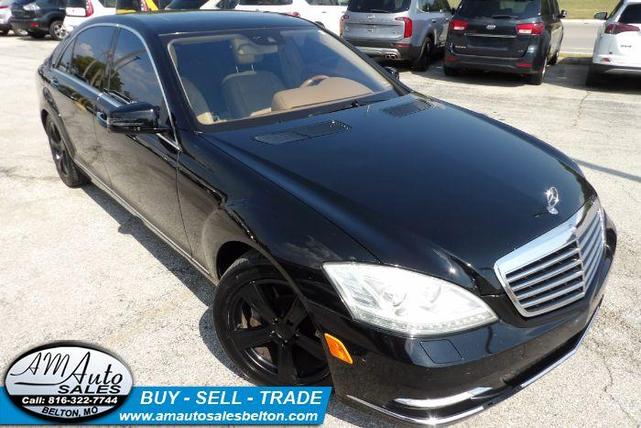 Photo of 2010 Majestic Black Metallic Mercedes-Benz S-Class