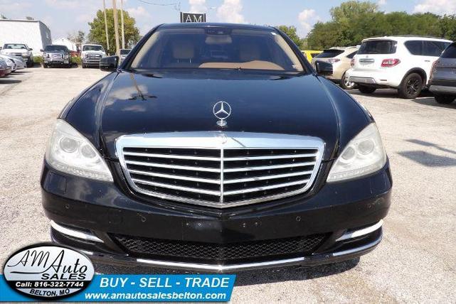 Photo of 2010 Majestic Black Metallic Mercedes-Benz S-Class