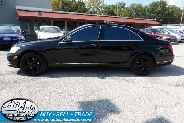 Photo of 2010 Majestic Black Metallic Mercedes-Benz S-Class