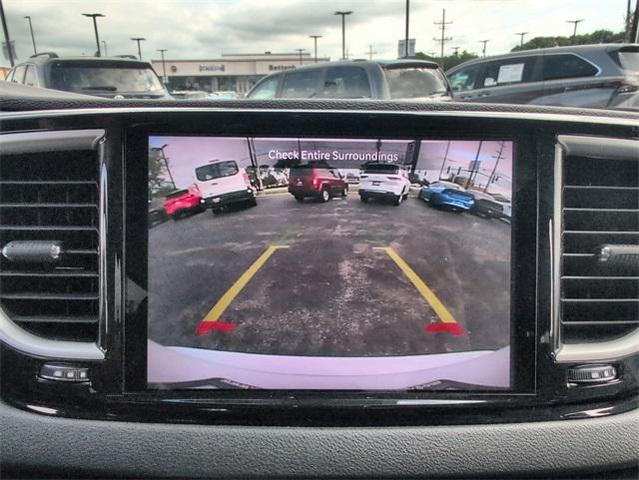Photo of 2023 Bright White Clearcoat Chrysler Pacifica