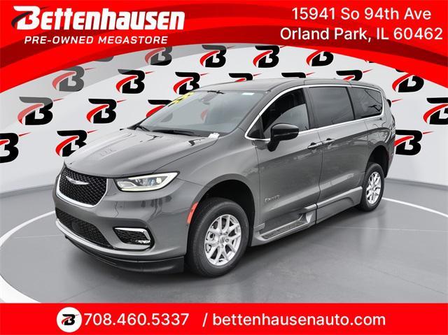 2025 Chrysler Pacifica
